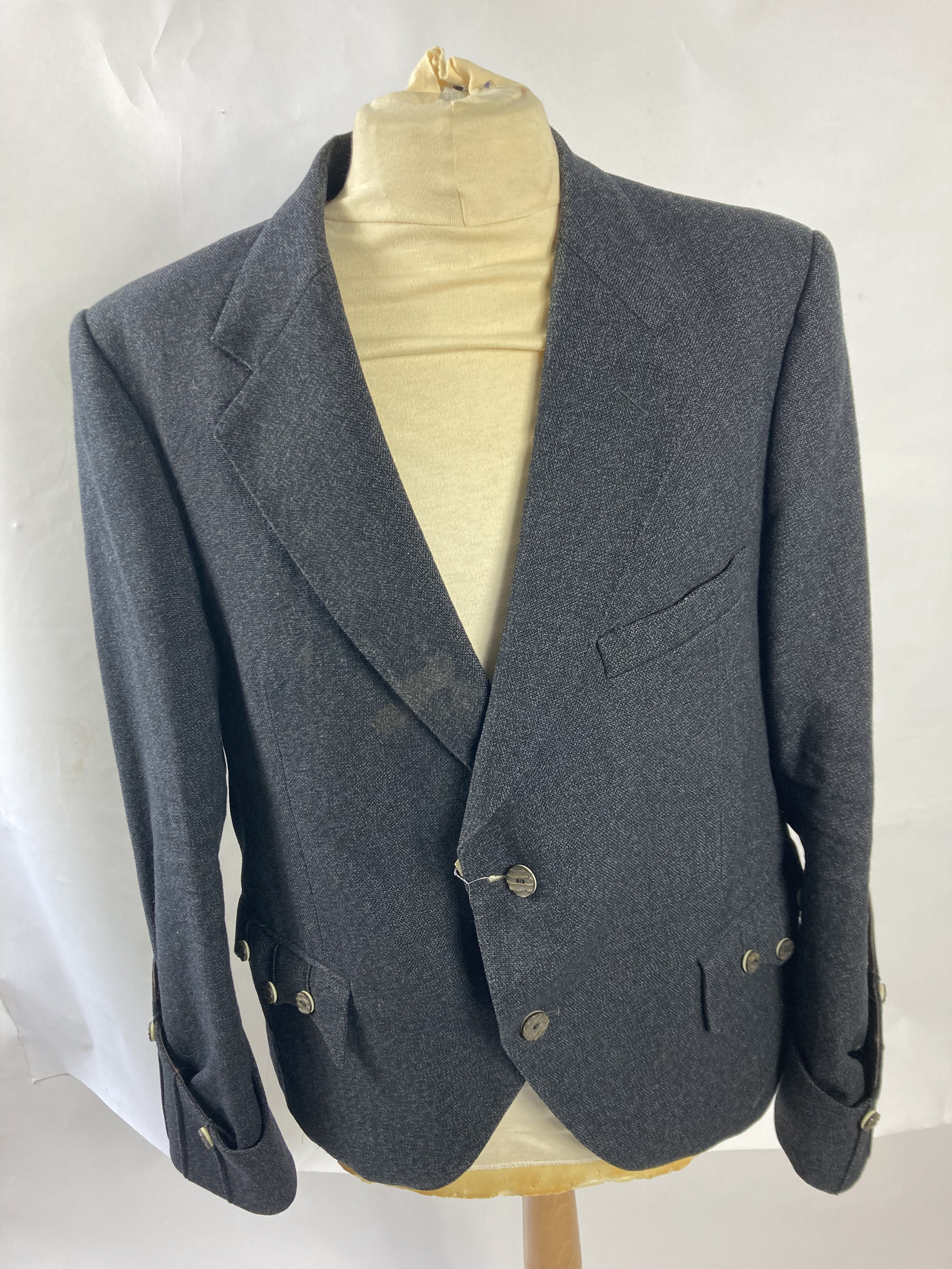 VESTE DE CEREMONIE écossaise en laine bleu...